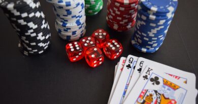 Pokerchips og kort